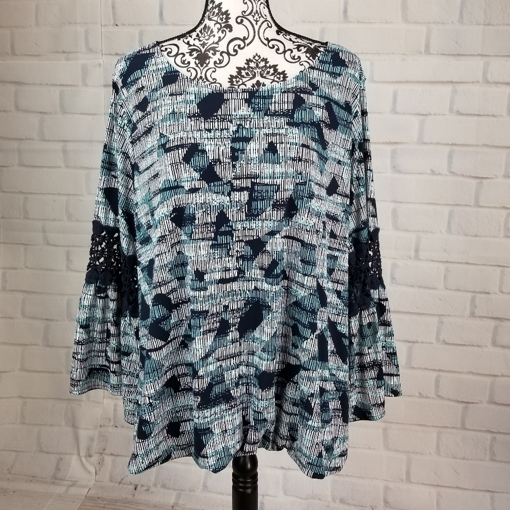 Alfani sz 3x geometric print open weave sleeve top